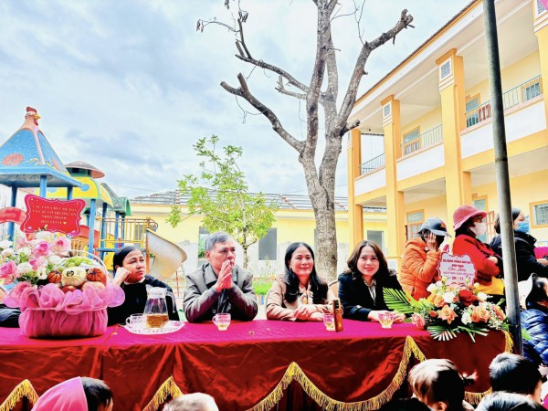 HOAT ĐỘNG CHÀO MỪNG NGÀY 20/11