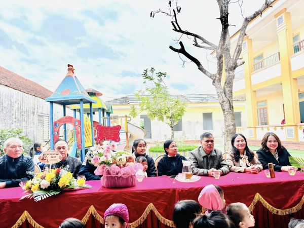 BÉ VUI CÙNG CHIẾN SĨ